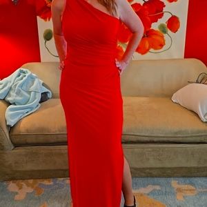 Brand new Ralph Lauren evening gown!! Great quality heavy. Great stretch!!